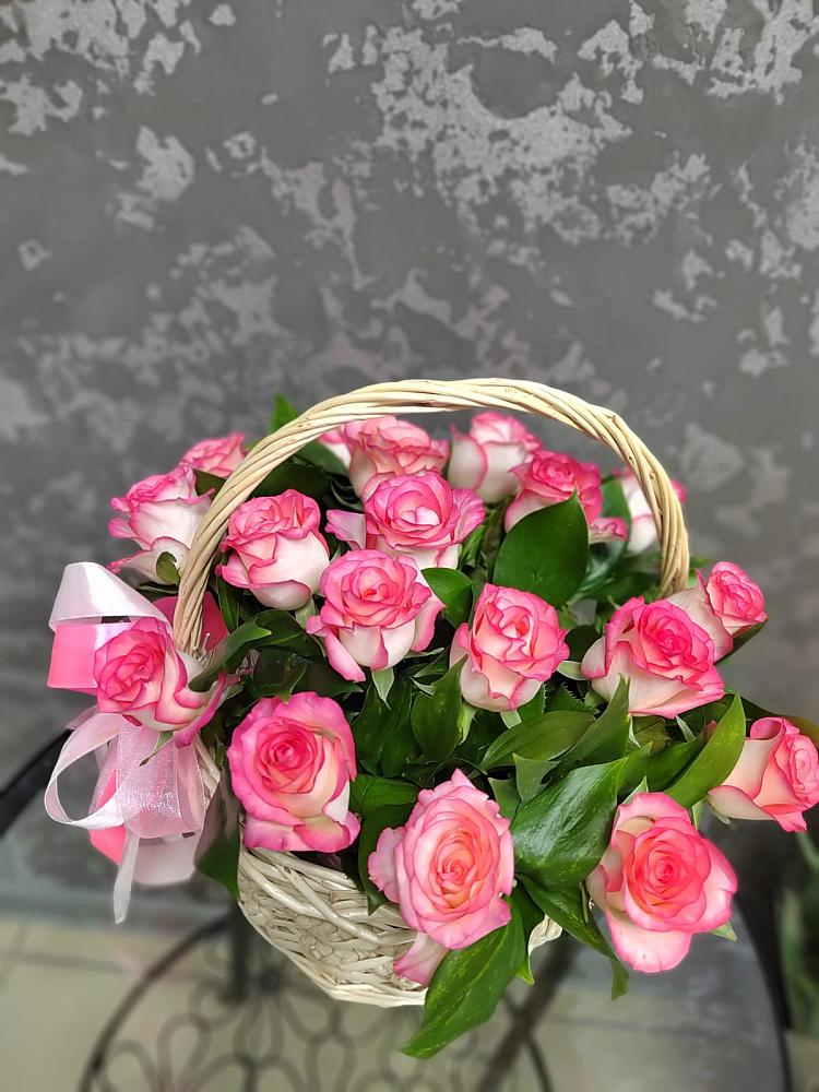 Цветочная композиция из Розы в корзине в Ясном Ставропольского края