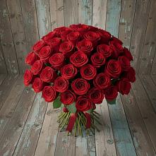 Букет 55 Красных роз Фридом #REPLACE_PRED# Ясном Ставропольского края