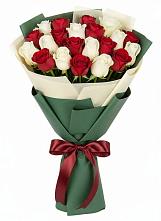 Букет Микс из красных и белых роз в Ясном Ставропольского края