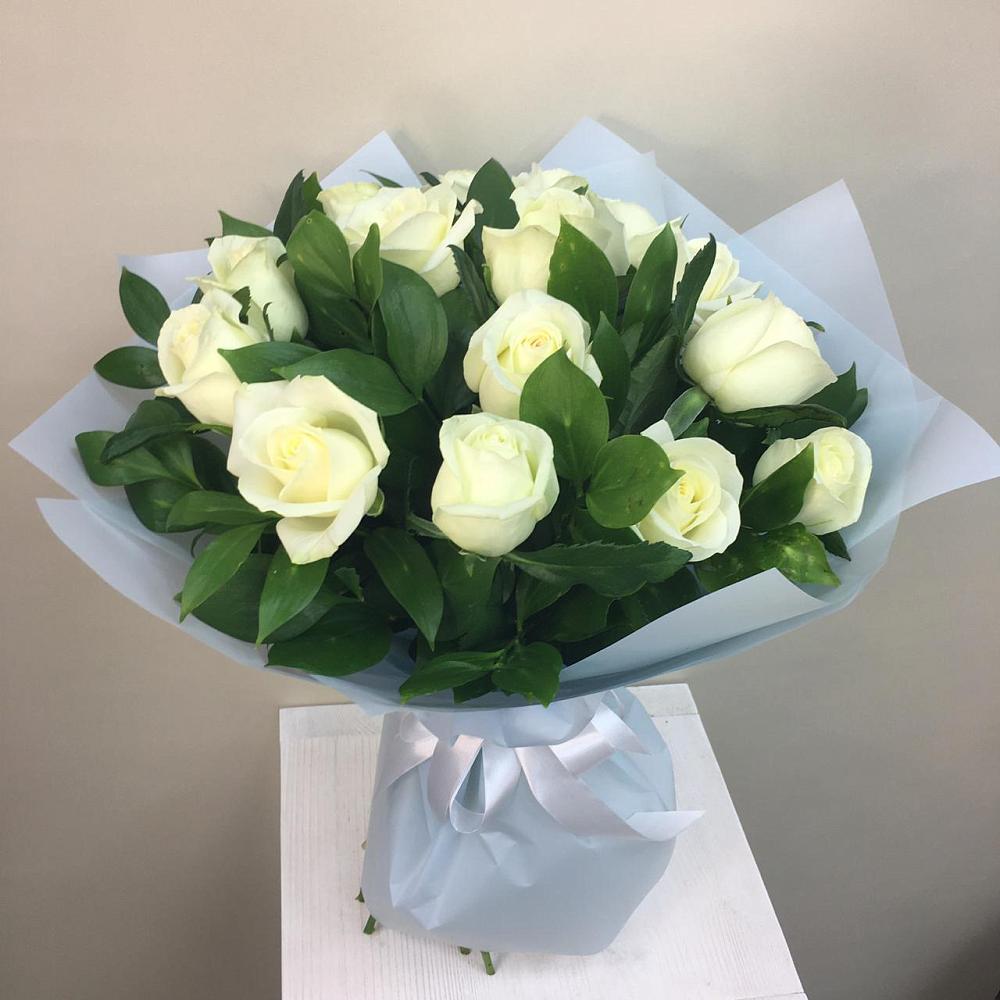 Букет 15 Белых роз Проуд в Ясном Ставропольского края