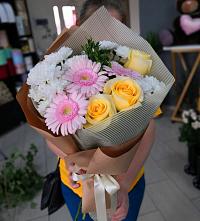 Букет цветов из:  Герберы, Розы и Хризантемы в Ясном Ставропольского края