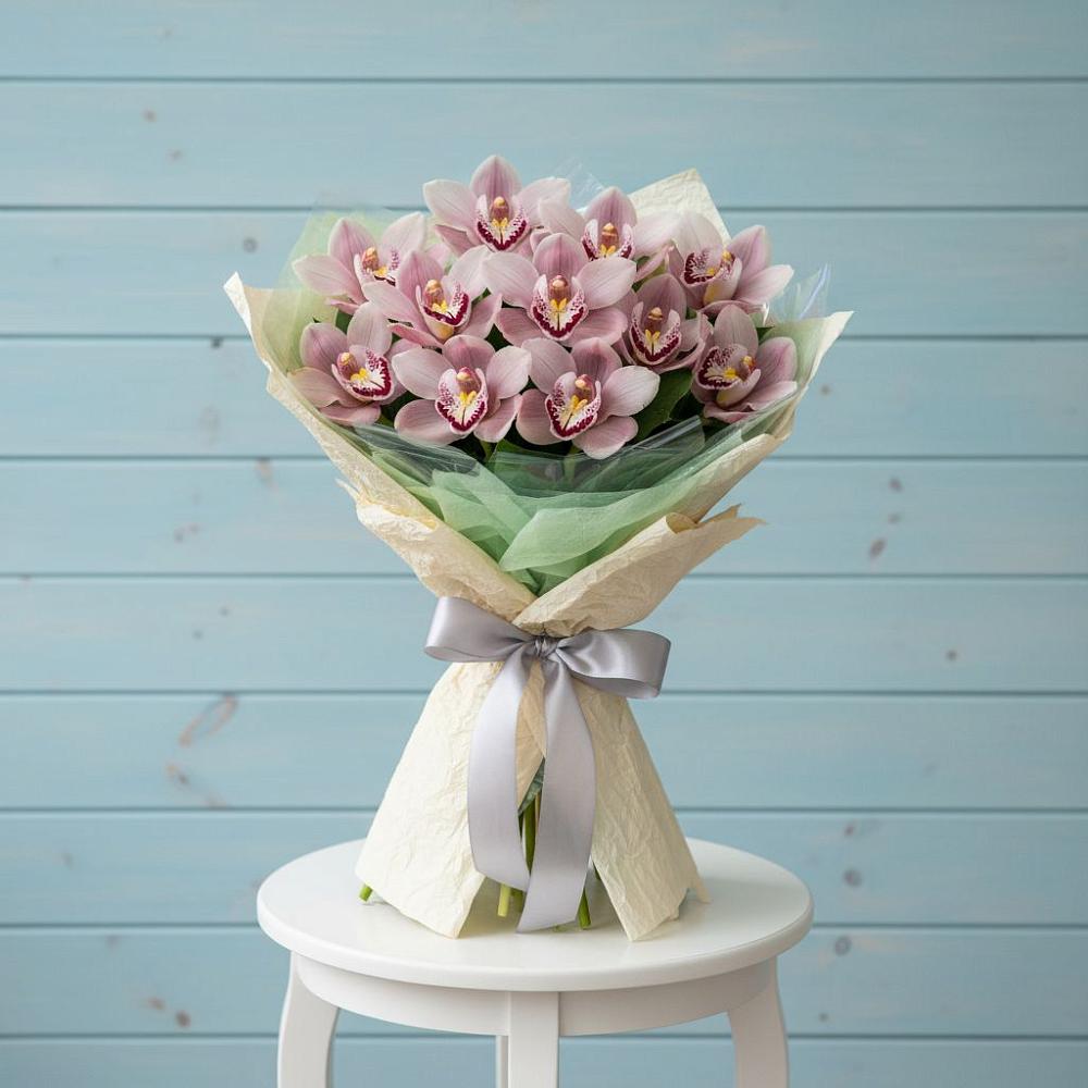 Букет цветов из: Орхидеи и Розы в Ясном Ставропольского края