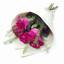 Букет цветов из:  Розы в Ясном Ставропольского края