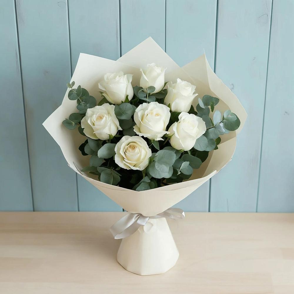 Букет Белые розы в Эвкалипте в Ясном Ставропольского края