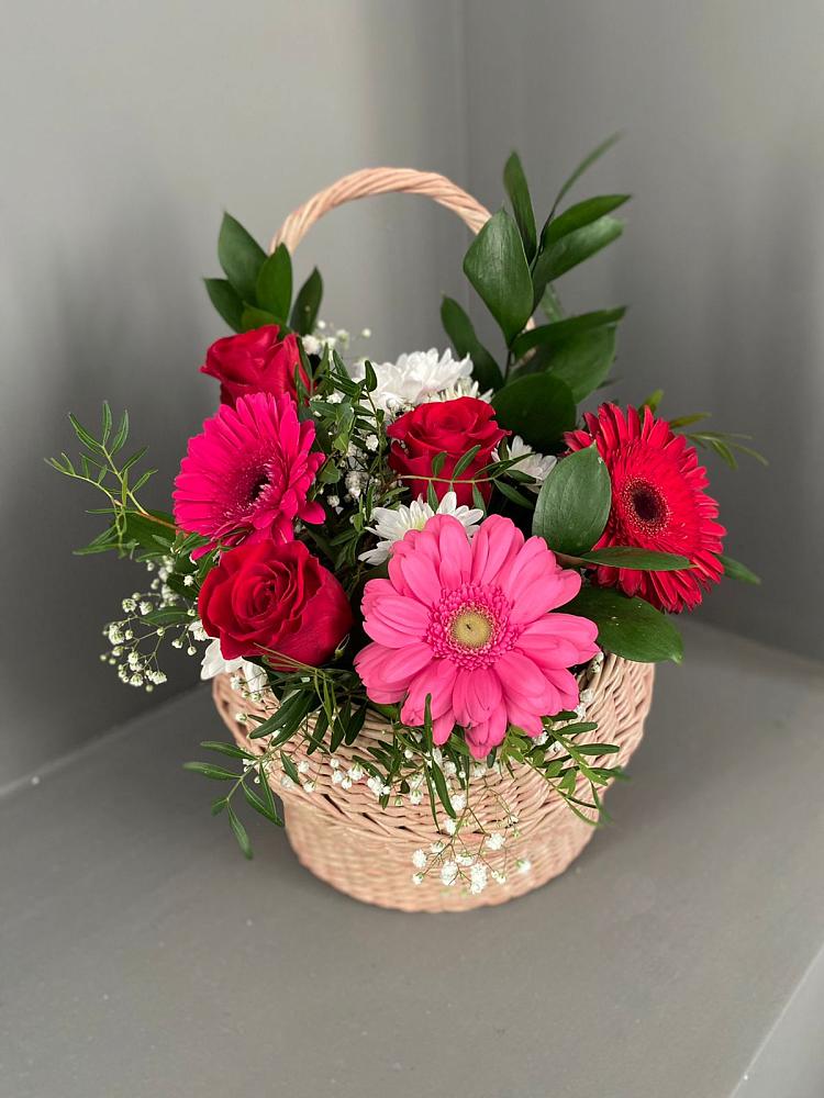 Цветочная композиция из Розы, Хризантемы и Герберы в корзине в Ясном Ставропольского края
