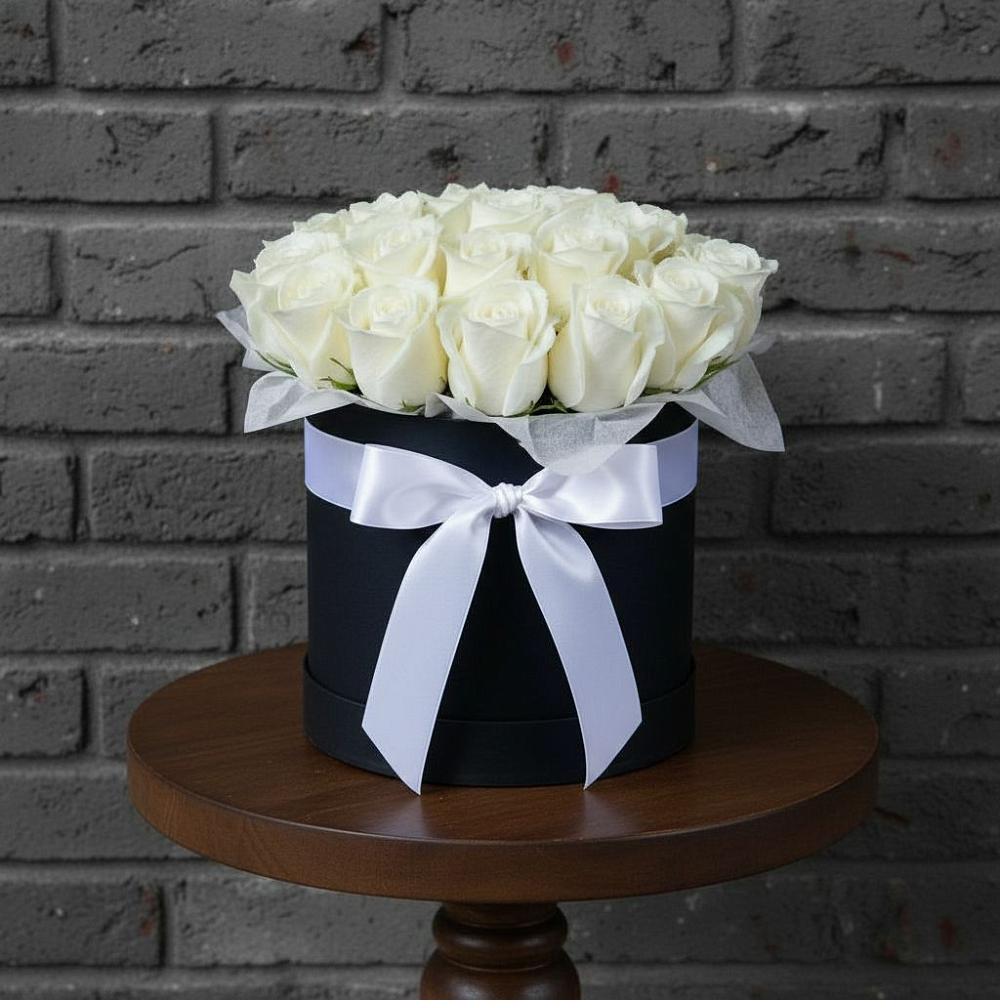 Цветочная композиция из Розы в шляпной коробке в Ясном Ставропольского края