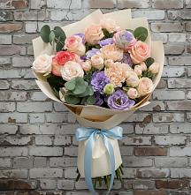 Букет цветов из:  Розы, Лизиантусы и Гвоздики в Ясном Ставропольского края